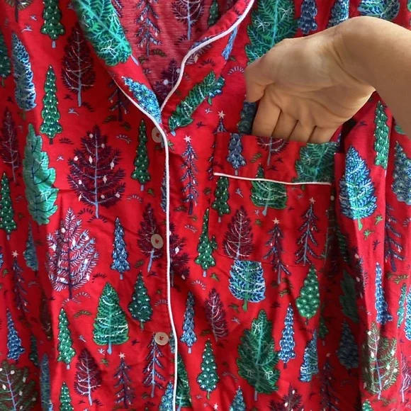 Printfresh Red and Green Leaf Pajama Set - Picture 10 of 16